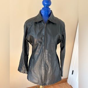 Vintage women’s black leather jacket from late 80s/early 90s